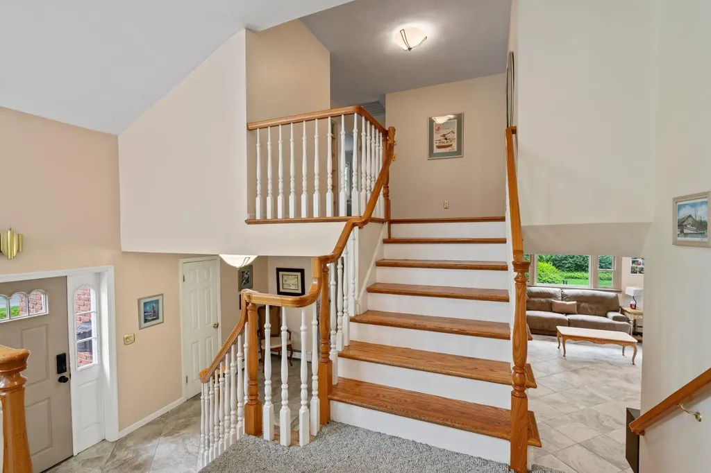 19 Skyline Drive Huntington NY 11743