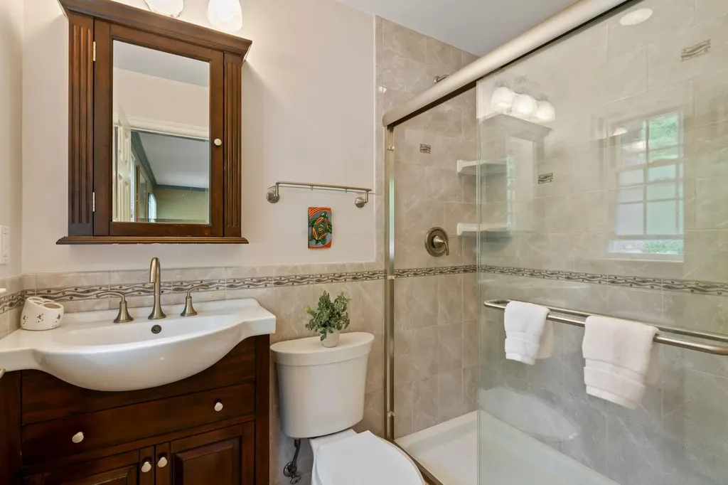 19 Skyline Drive Huntington NY 11743