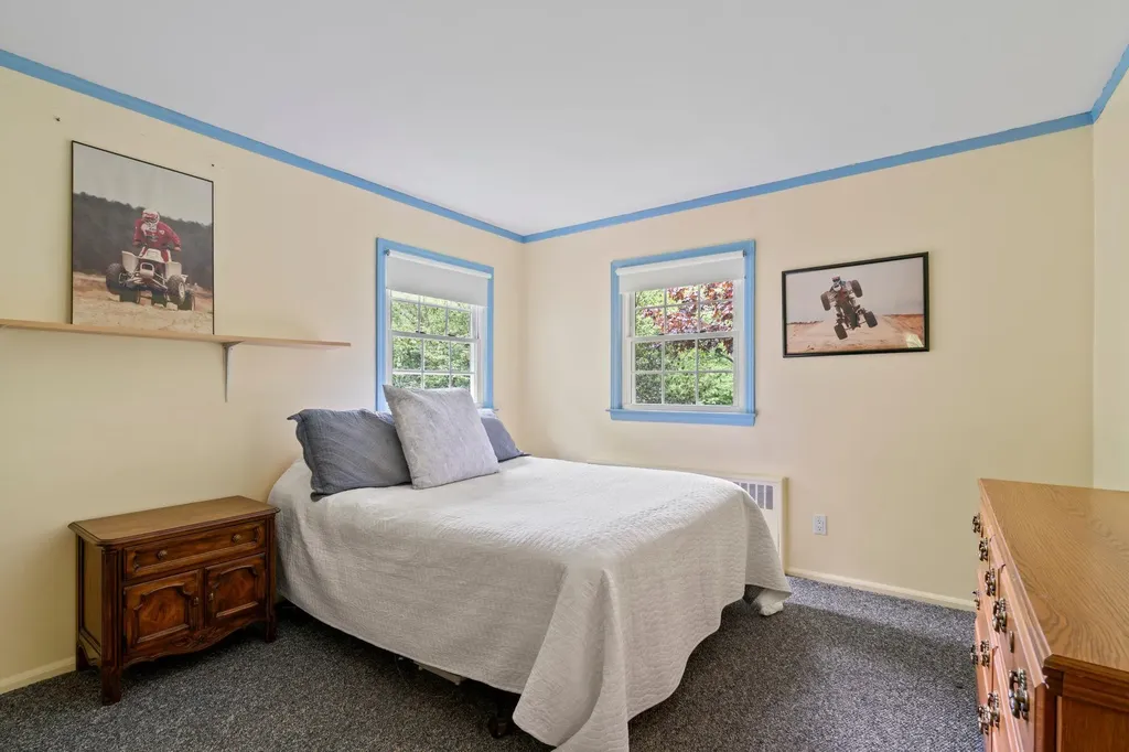 19 Skyline Drive Huntington NY 11743
