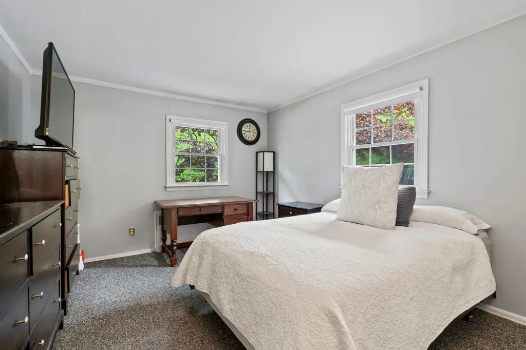 19 Skyline Drive Huntington NY 11743
