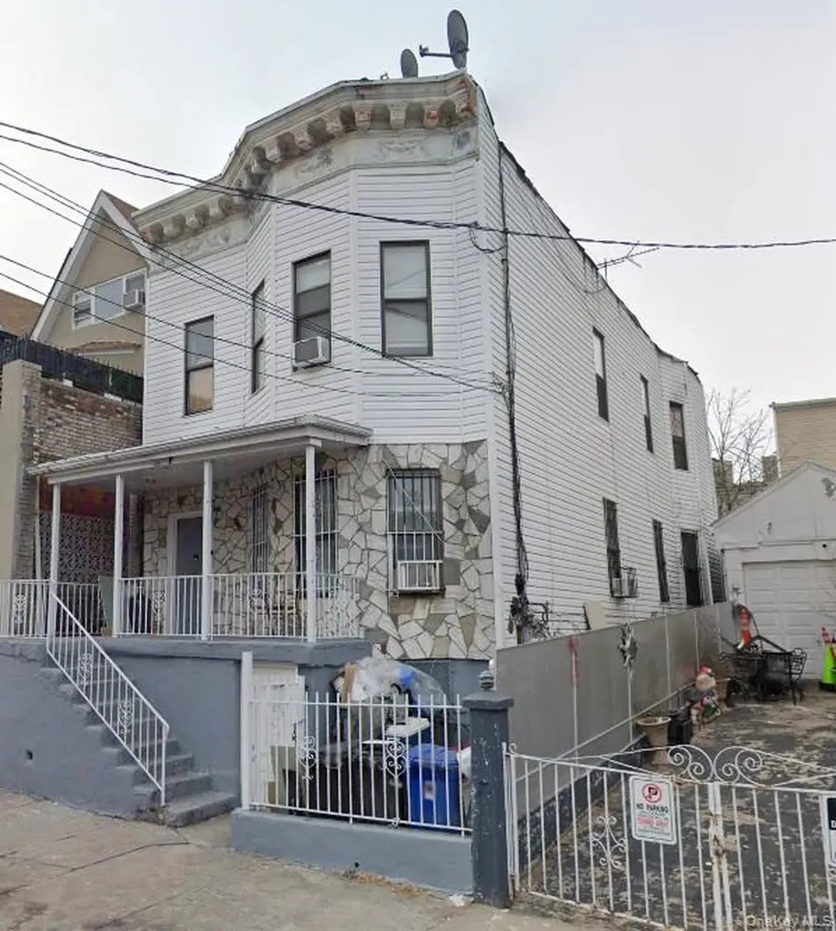 1819 Waterloo Place Bronx NY 10460