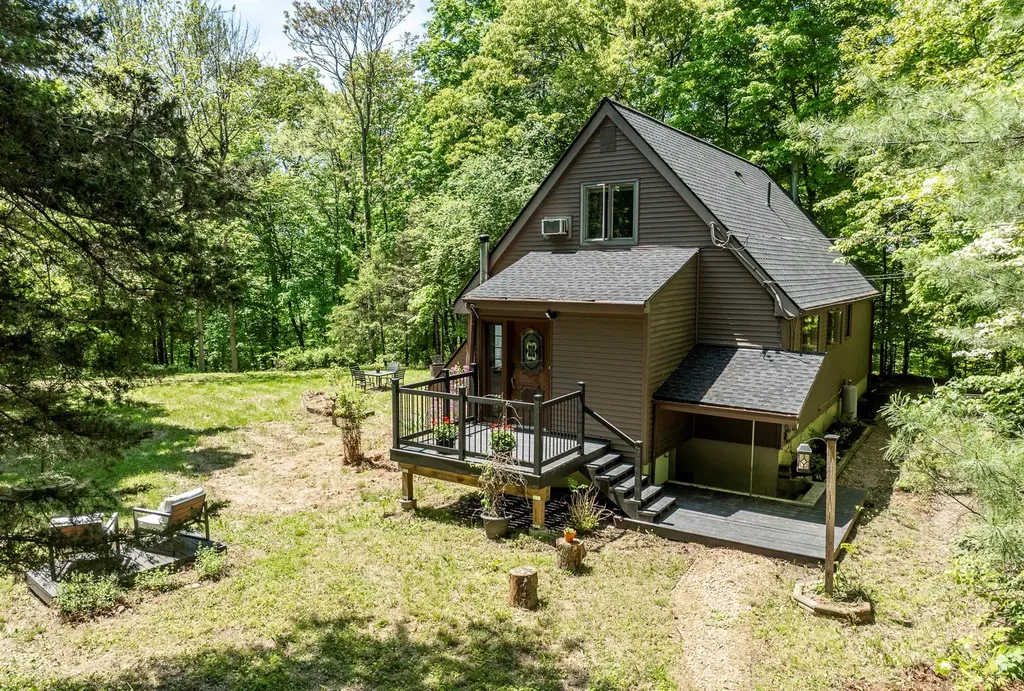 3 Hilltop Road Poughkeepsie NY 12601