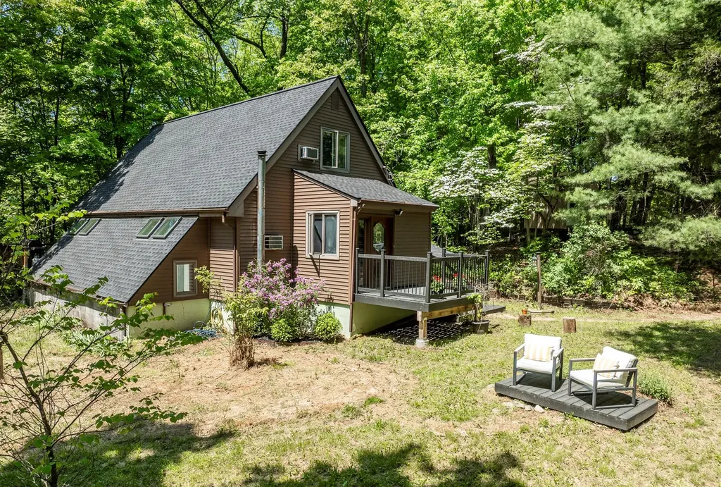 3 Hilltop Road Poughkeepsie NY 12601