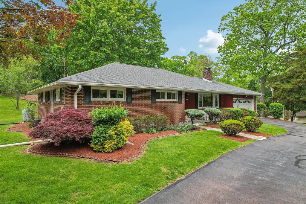 57 Edgewood Drive Central Valley NY 10917