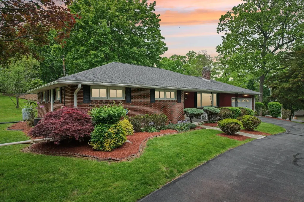 57 Edgewood Drive Central Valley NY 10917