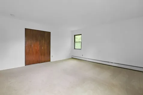 16 Quincy Lane White Plains NY 10605