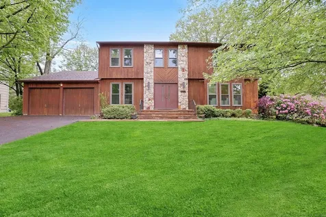 16 Quincy Lane White Plains NY 10605
