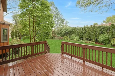16 Quincy Lane White Plains NY 10605