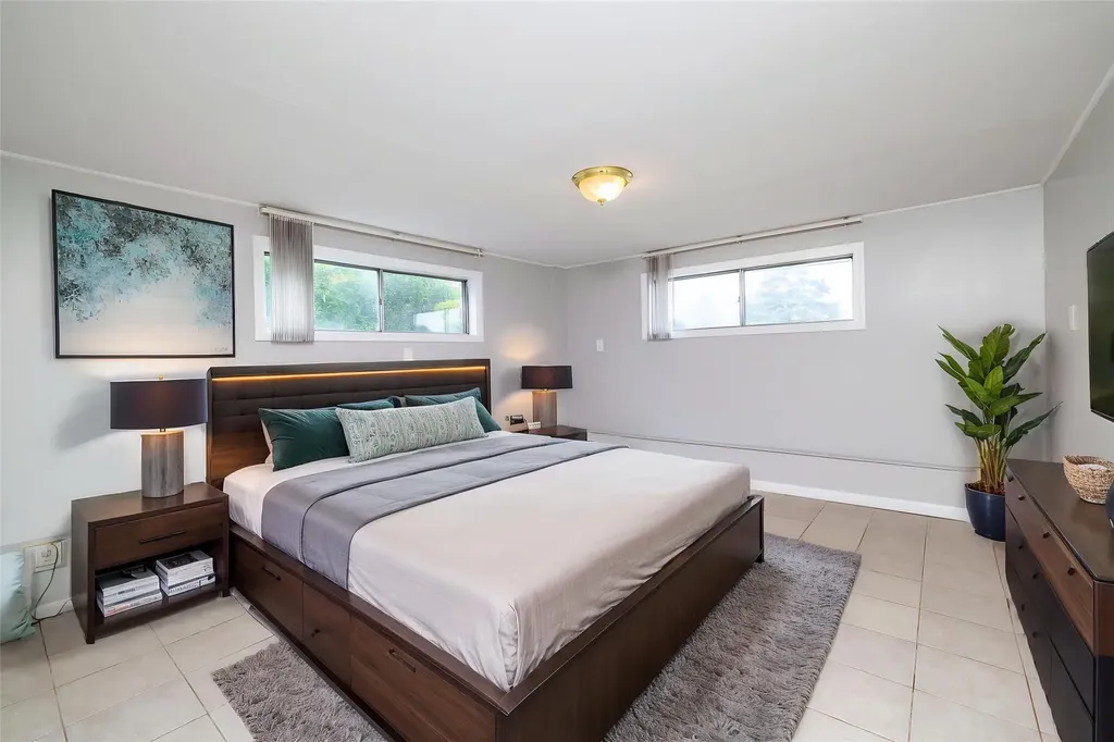 34 E Bedell Street Freeport NY 11520