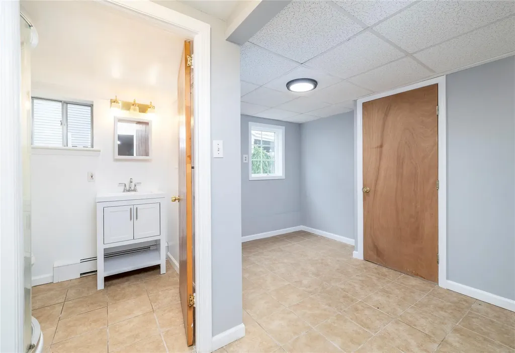34 E Bedell Street Freeport NY 11520