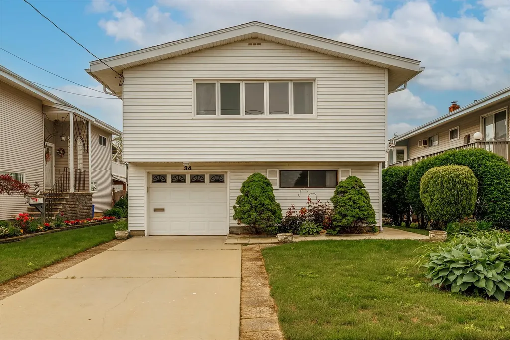 34 E Bedell Street Freeport NY 11520