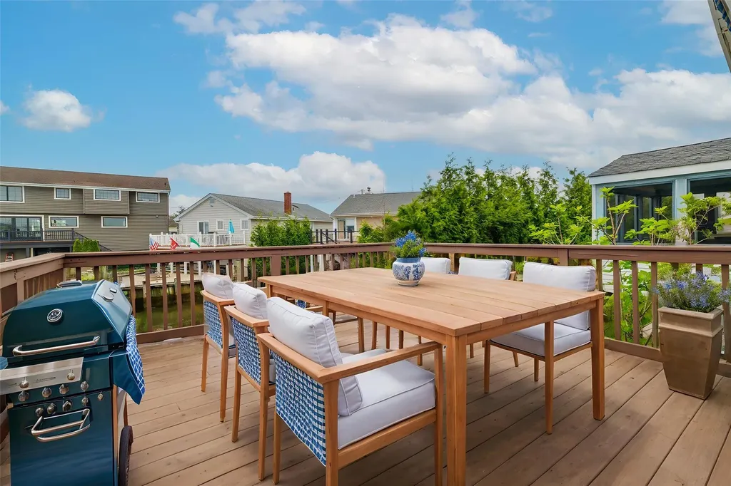 34 E Bedell Street Freeport NY 11520