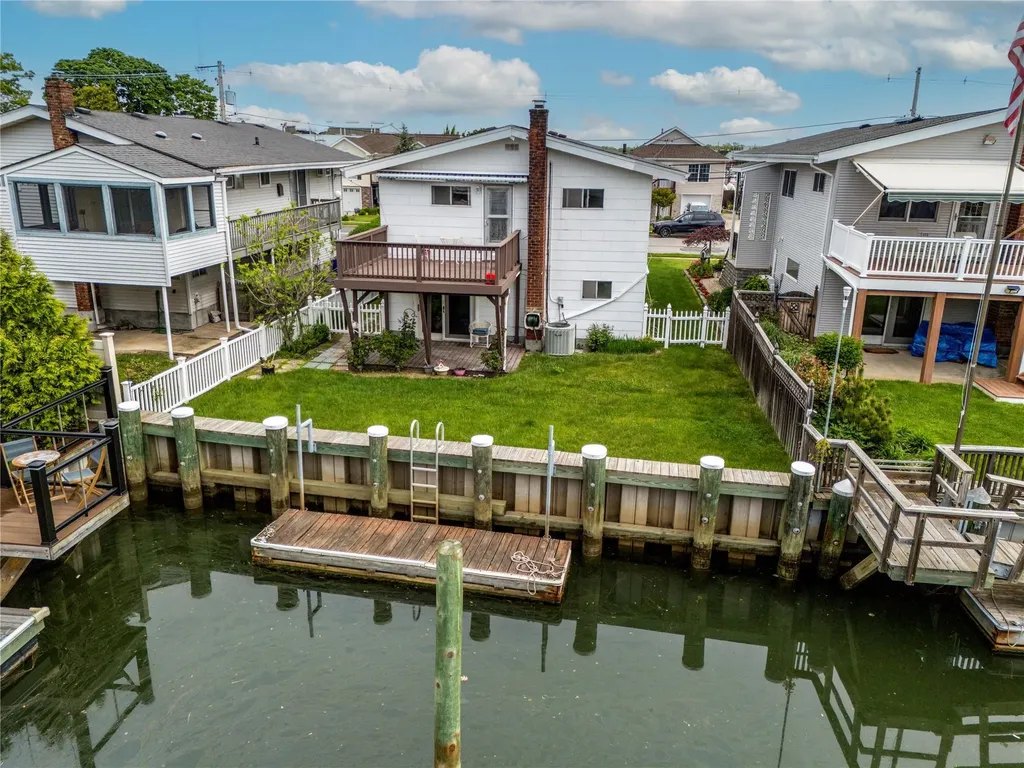 34 E Bedell Street Freeport NY 11520