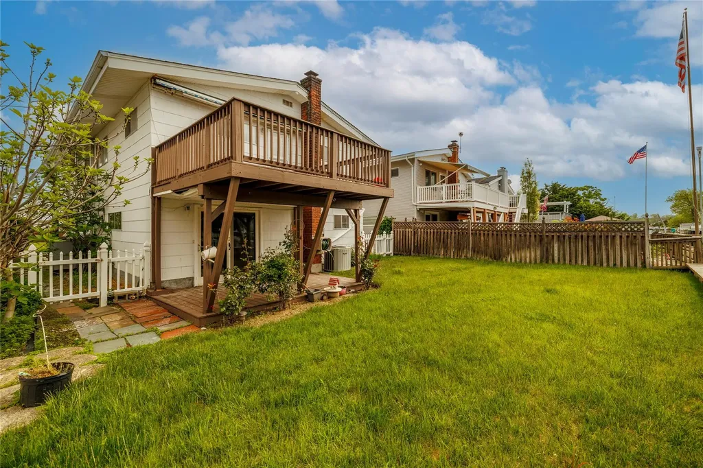 34 E Bedell Street Freeport NY 11520