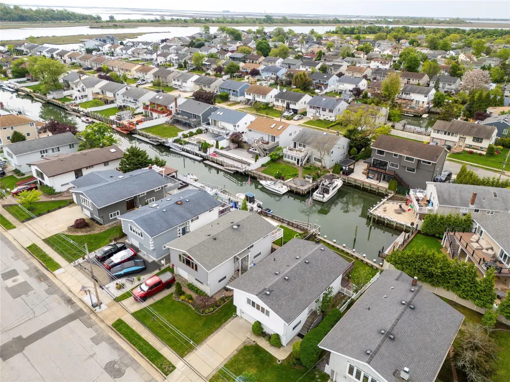 34 E Bedell Street Freeport NY 11520