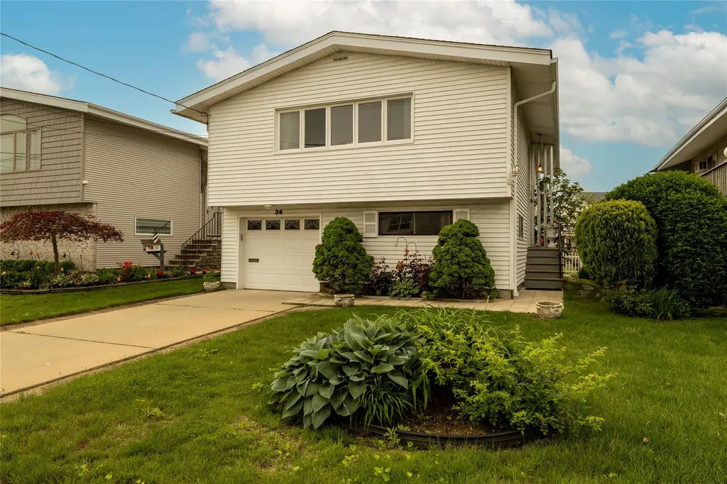 34 E Bedell Street Freeport NY 11520