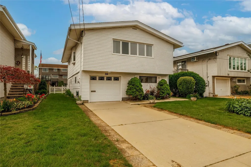 34 E Bedell Street Freeport NY 11520