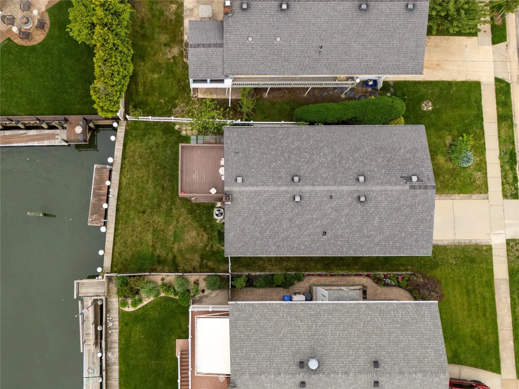 34 E Bedell Street Freeport NY 11520