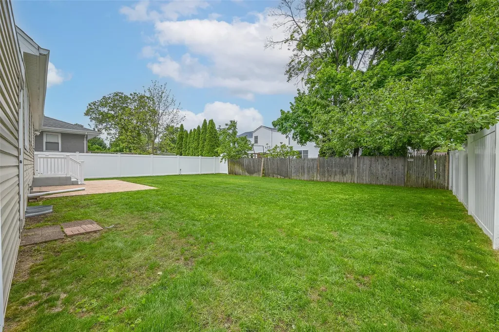 1652 Baker Avenue Merrick NY 11566