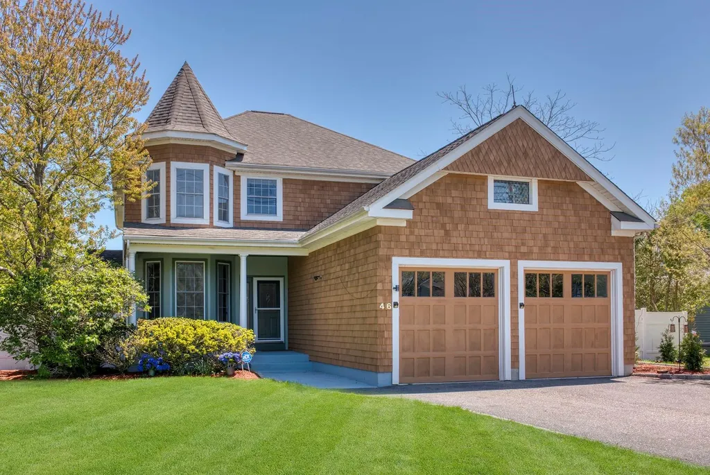 46 Oak Street Westhampton Beach NY 11978