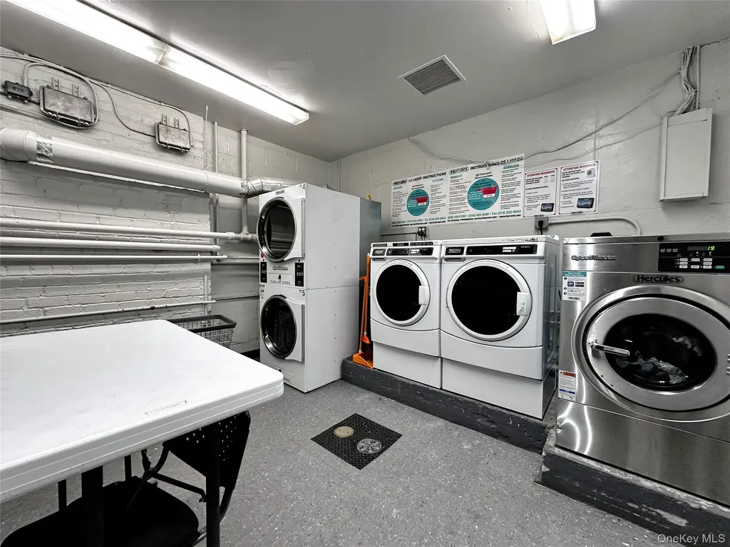 270 N Broadway Yonkers NY 10701