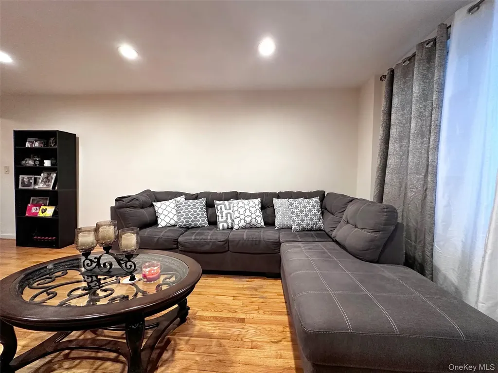 270 N Broadway Yonkers NY 10701