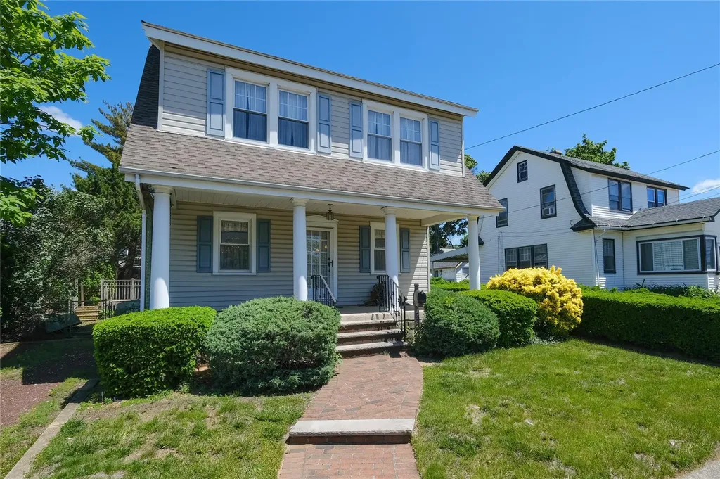 75 W Fairview Avenue Valley Stream NY 11580