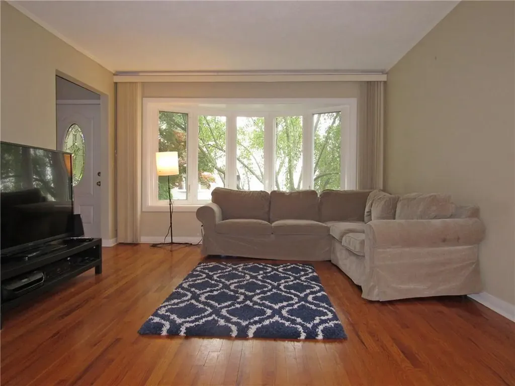 115 Lyons Road Scarsdale NY 10583