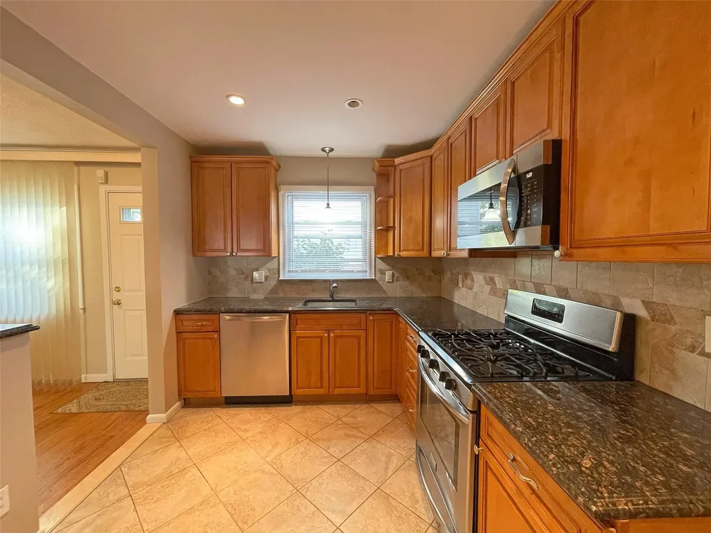115 Lyons Road Scarsdale NY 10583