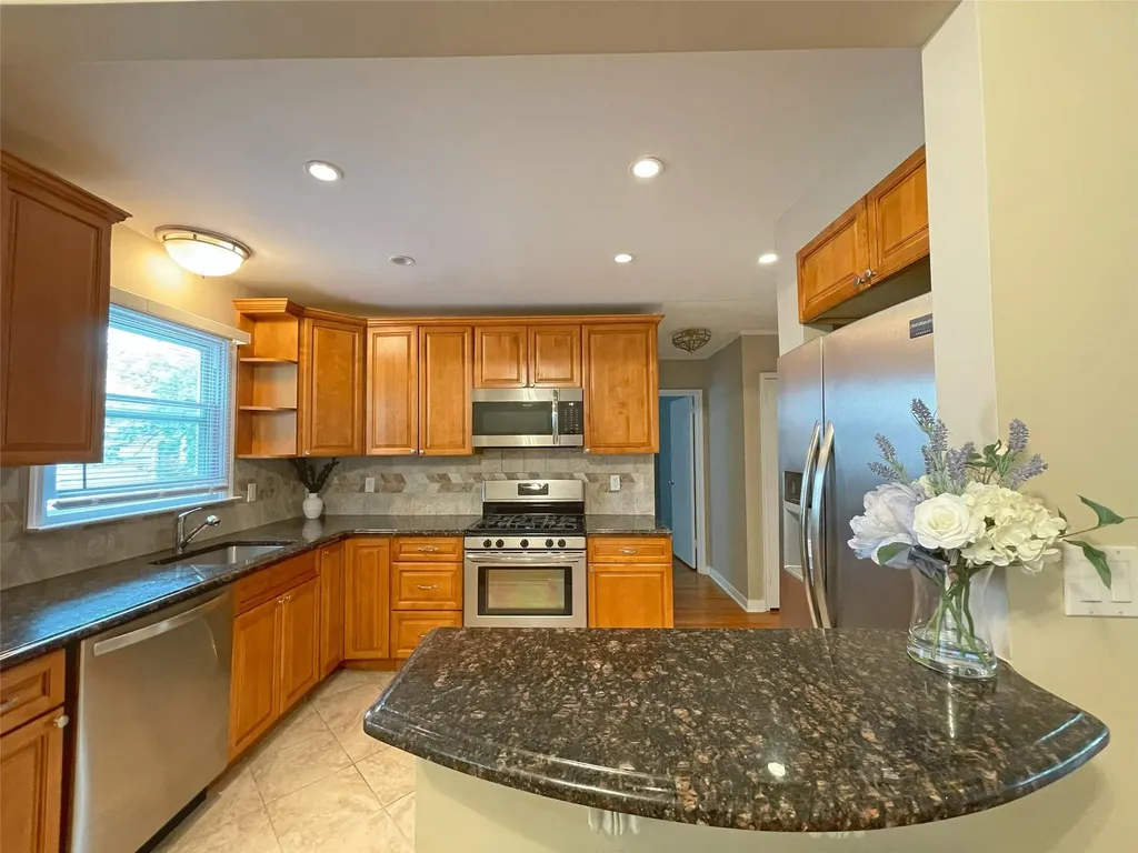 115 Lyons Road Scarsdale NY 10583