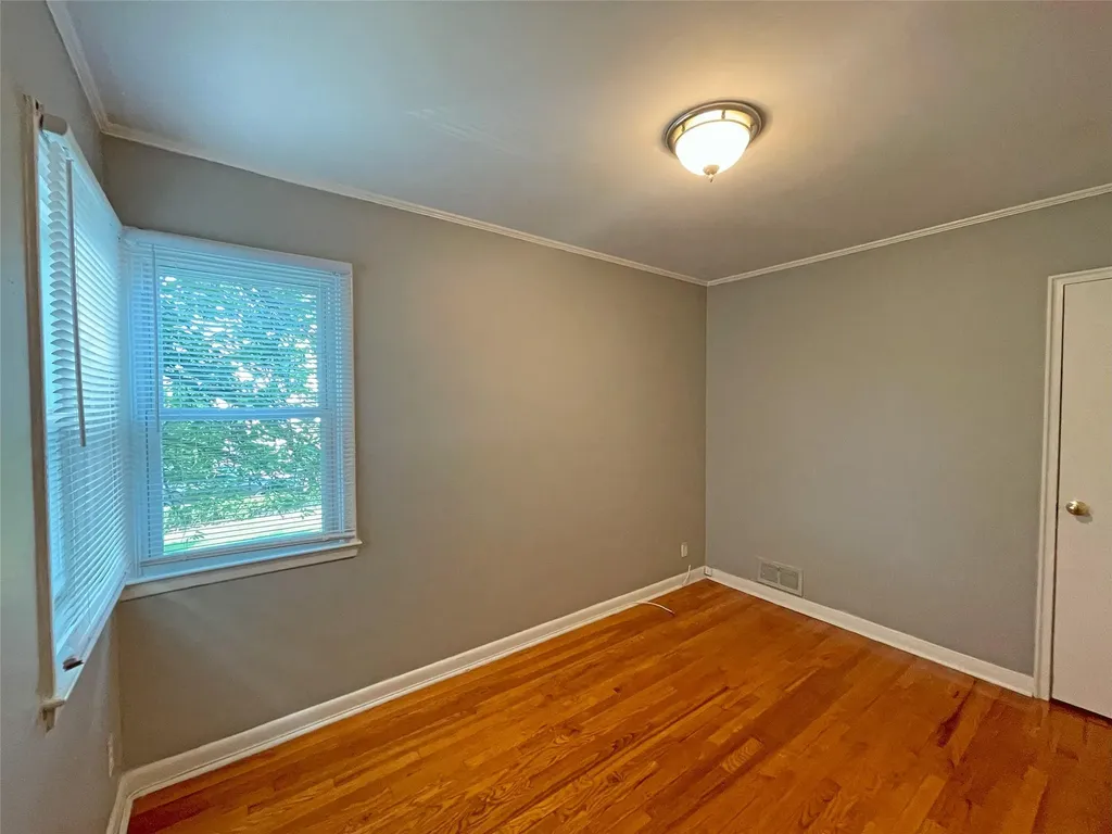 115 Lyons Road Scarsdale NY 10583