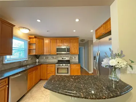 115 Lyons Road Scarsdale NY 10583