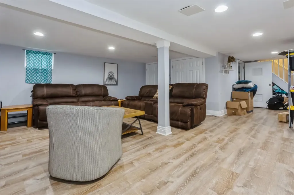 85 Lexington Avenue Malverne NY 11565