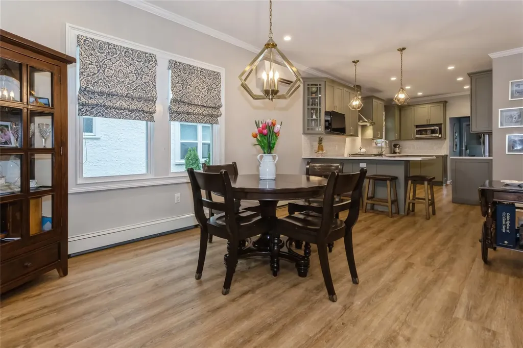 85 Lexington Avenue Malverne NY 11565