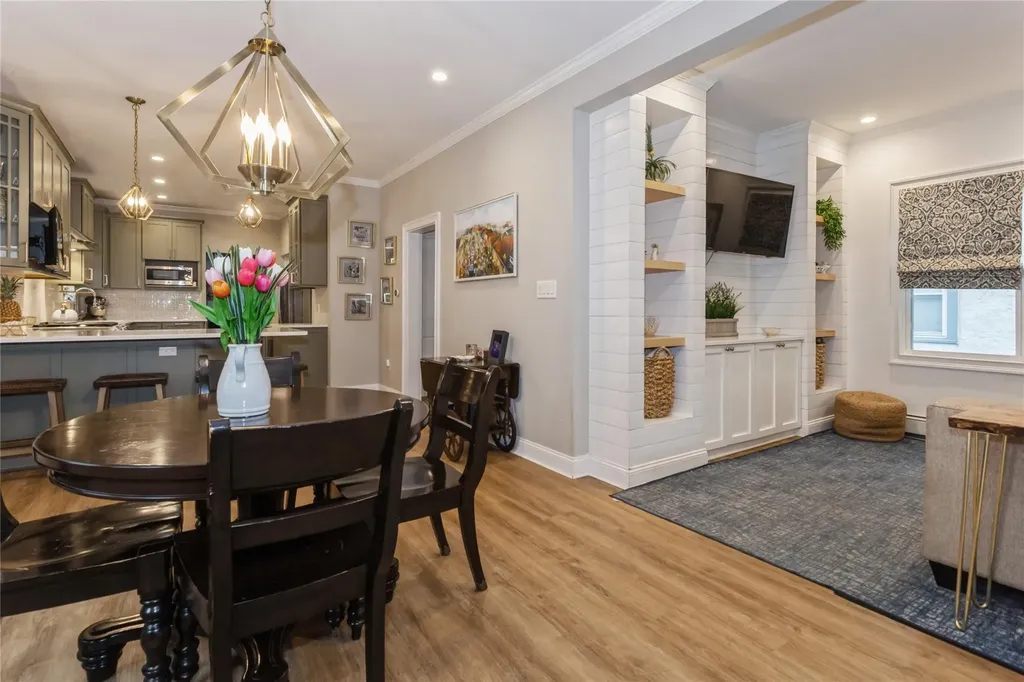 85 Lexington Avenue Malverne NY 11565