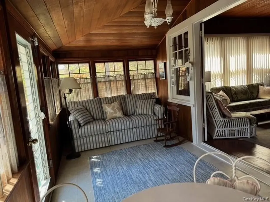 850 Evergreen Walk Ocean Beach NY 11770