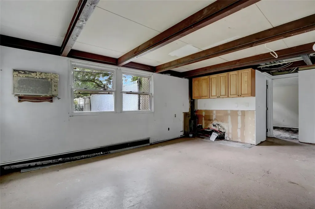 14 Split Cedar Drive Islandia NY 11749