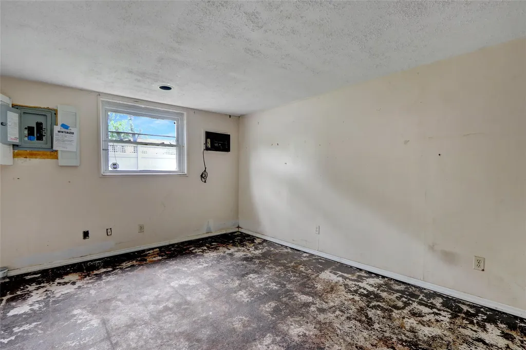 14 Split Cedar Drive Islandia NY 11749