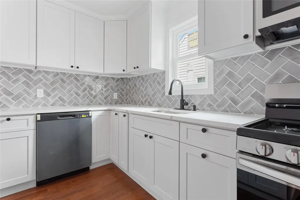 712 Carlton Road West Babylon NY 11704