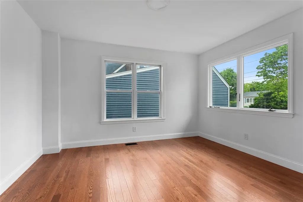 712 Carlton Road West Babylon NY 11704