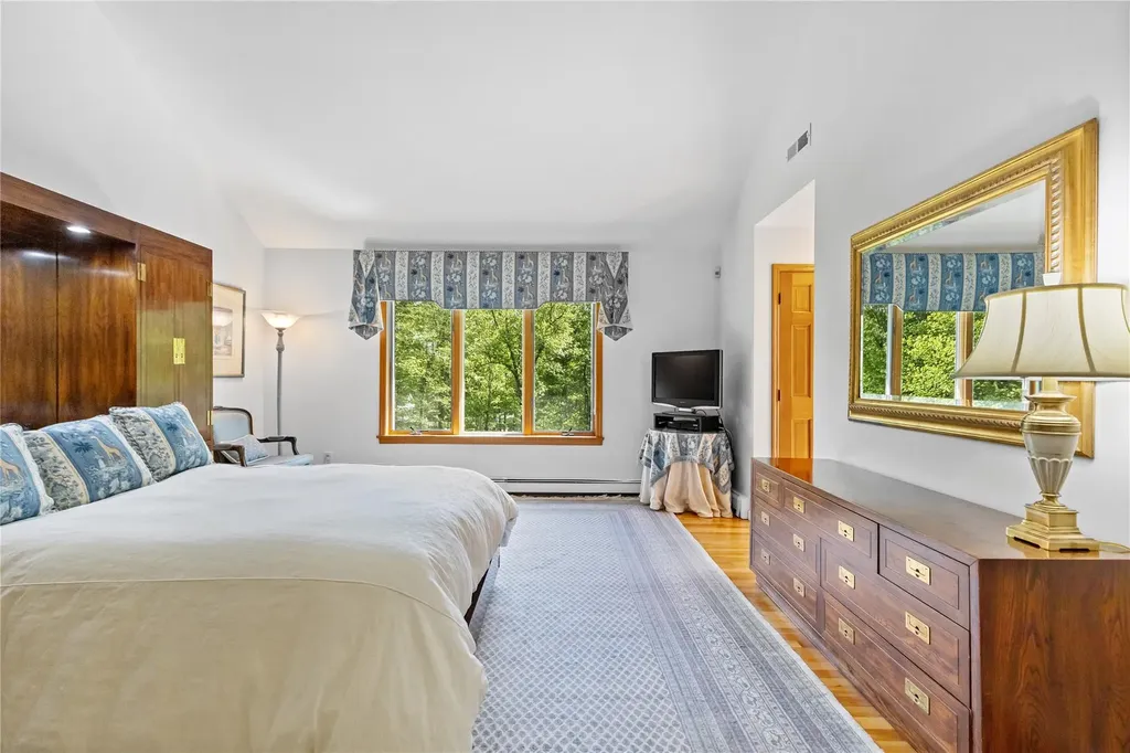 47 Londonderry Lane Somers NY 10589