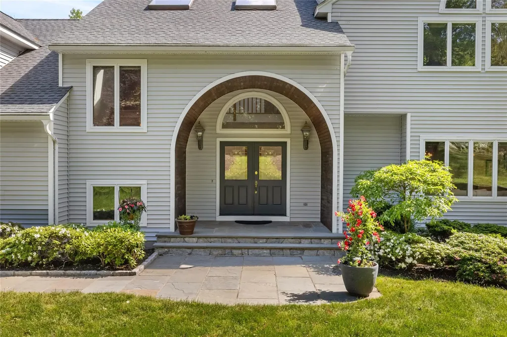 47 Londonderry Lane Somers NY 10589