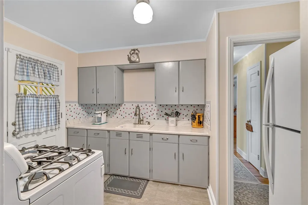106 Holly Drive New Windsor NY 12553