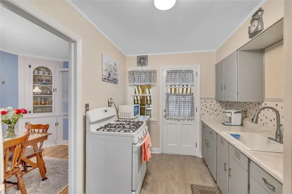 106 Holly Drive New Windsor NY 12553