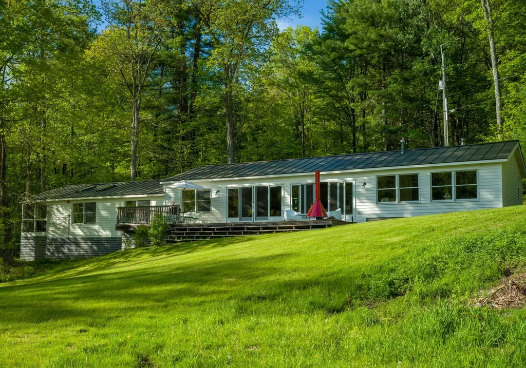 35 Jilroy Lane Austerlitz NY 12165