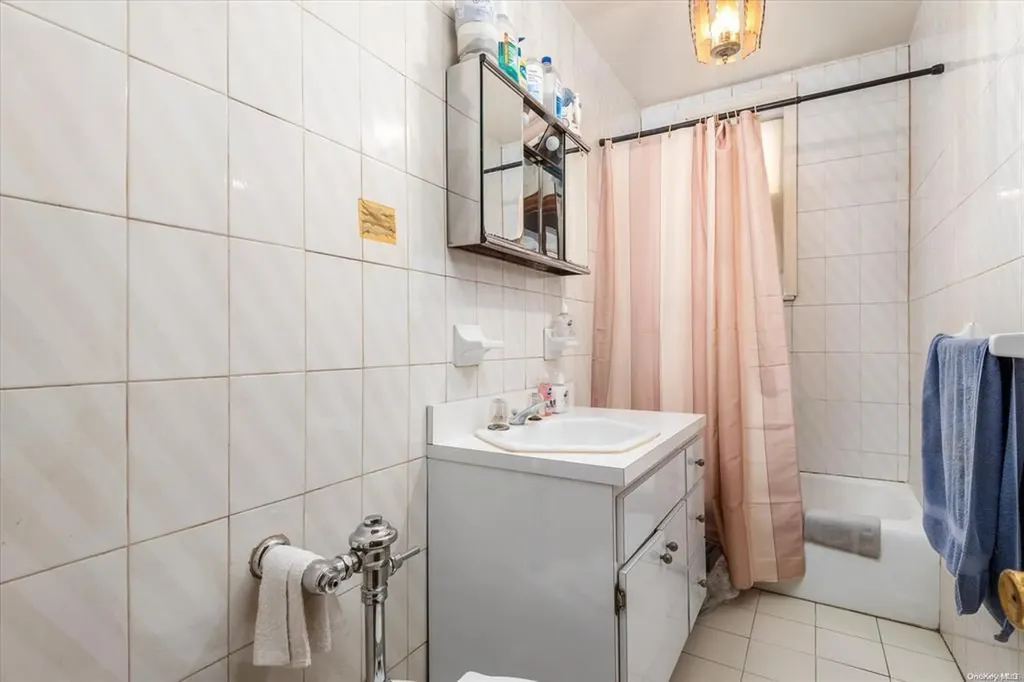 1772 68th Street Brooklyn NY 11204