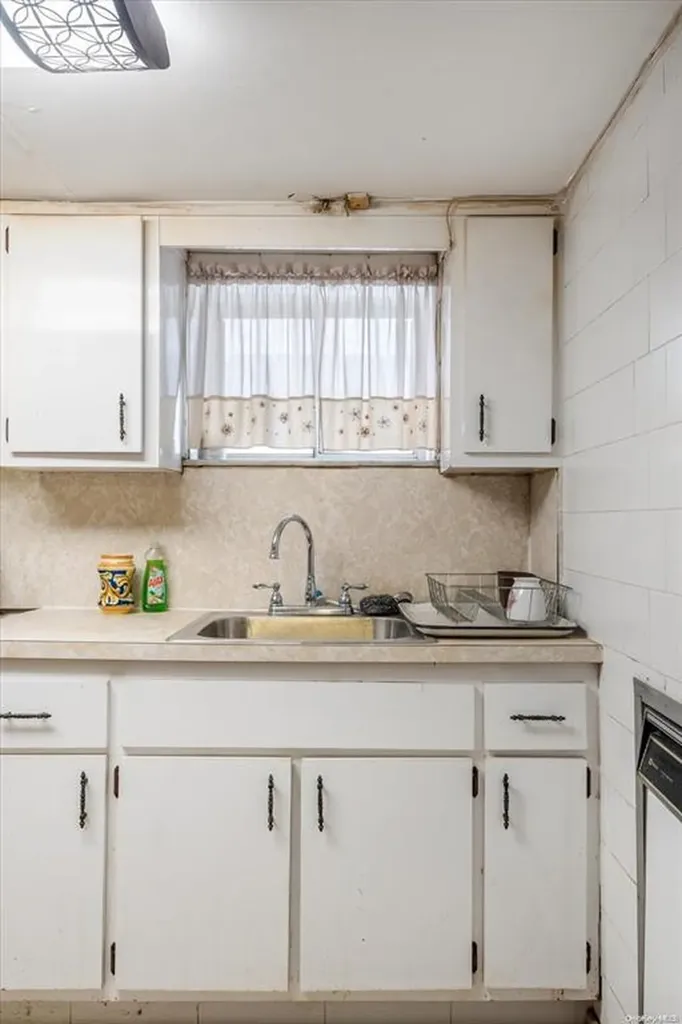 1772 68th Street Brooklyn NY 11204