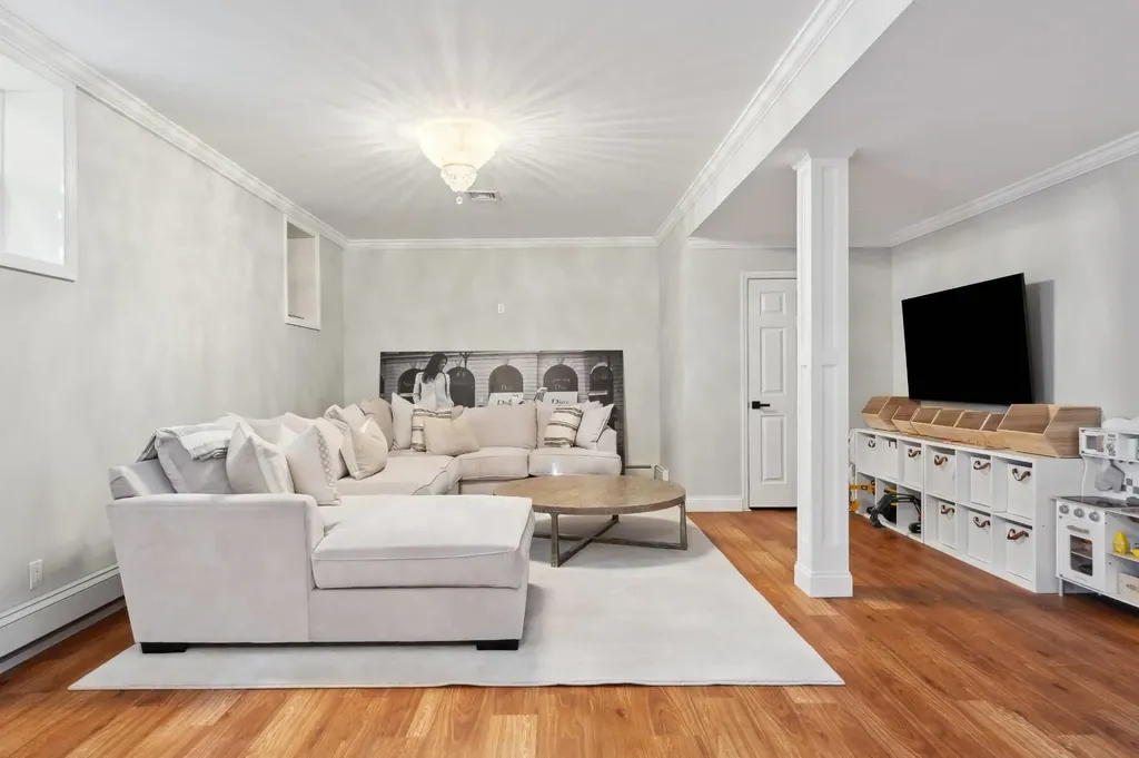 575 Hampton Road Southampton NY 11968