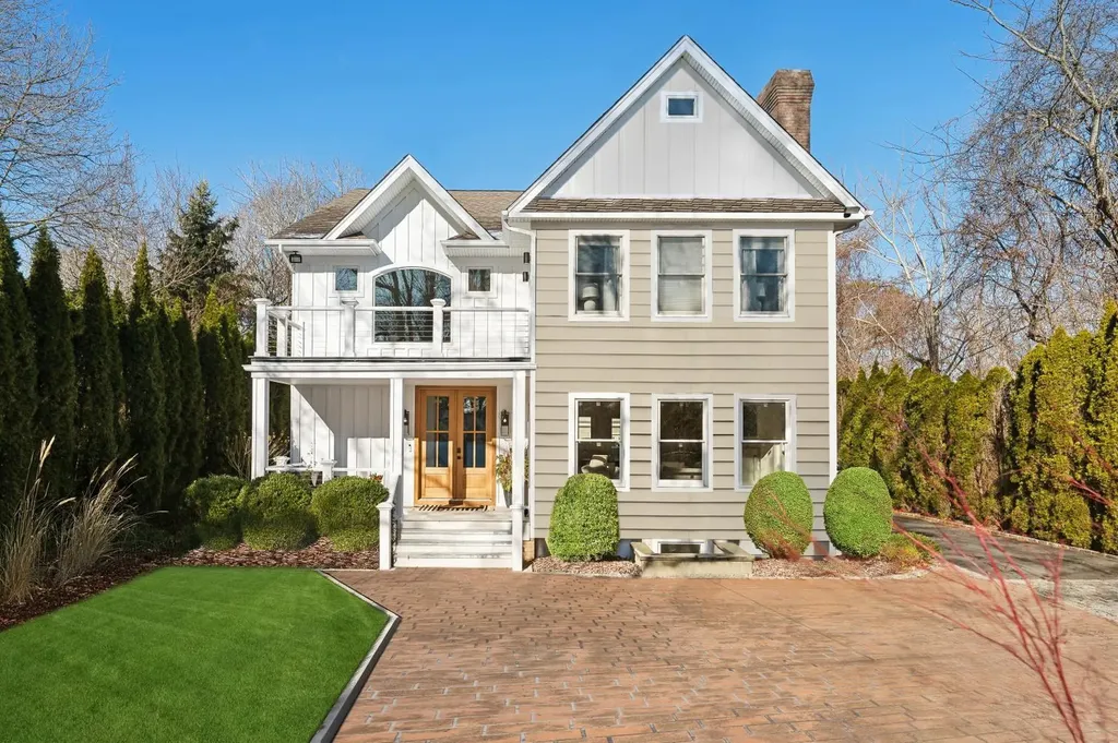 575 Hampton Road Southampton NY 11968