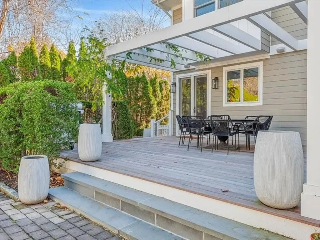 575 Hampton Road Southampton NY 11968